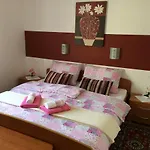 Guest house And Tavcar Bled