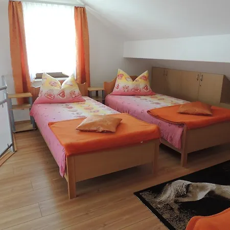 Vendégház And Tavcar 4*