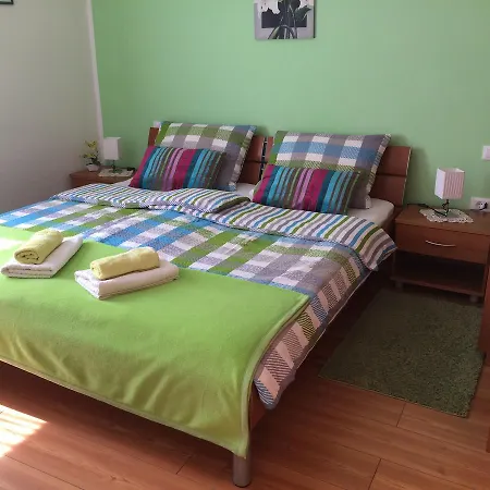Guest house And Tavcar 4*