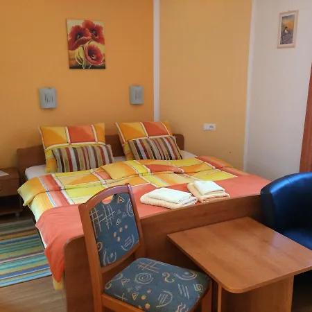 Guest house And Tavcar 4*