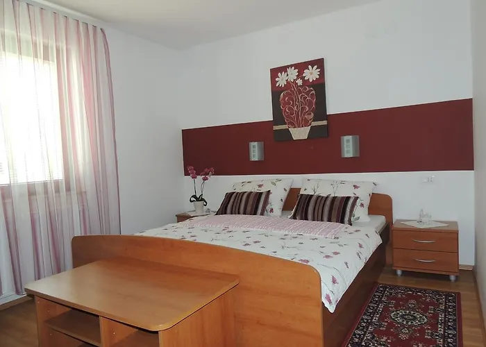 And Tavcar 4* בלד