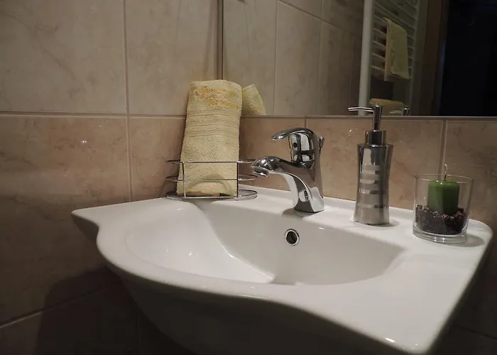 And Tavcar בית הארחה בלד