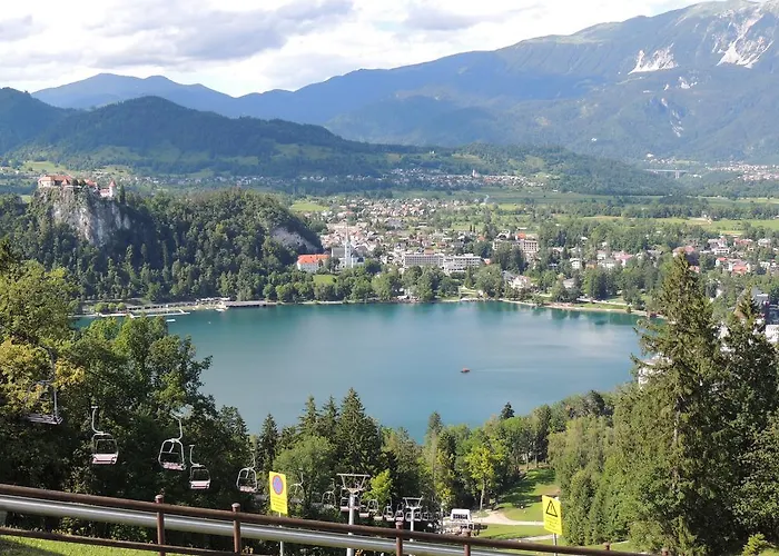 And Tavcar 4* בלד