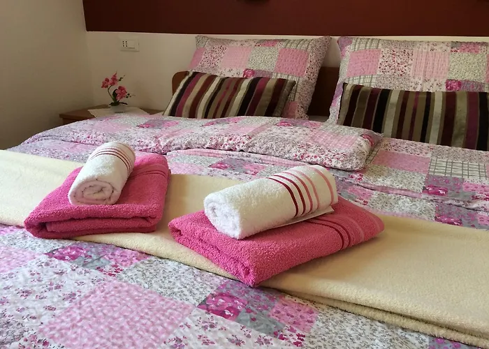 And Tavcar בית הארחה