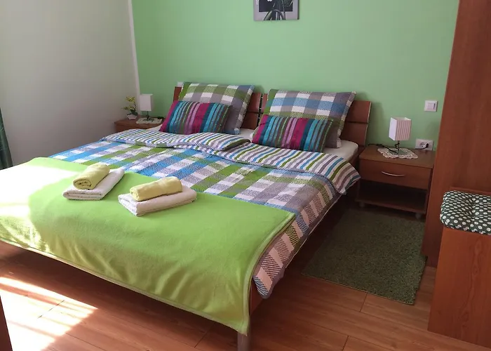 בית הארחה And Tavcar 4*