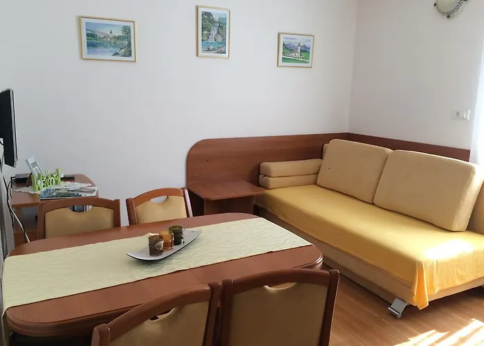 And Tavcar 4* בלד