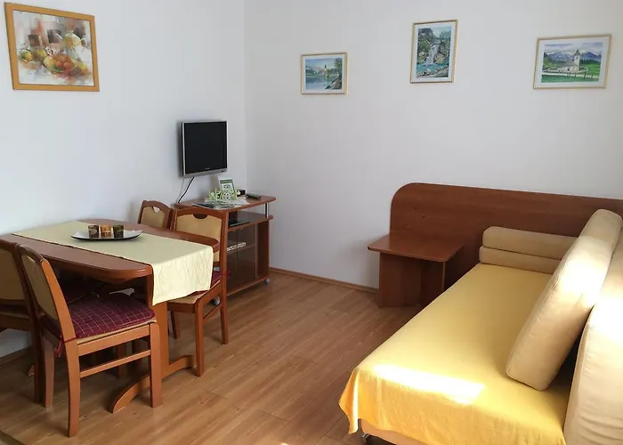 And Tavcar 4* בלד